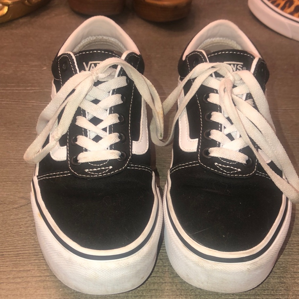 Women’s Vans  Old Skool  Stackform sneakers size 8